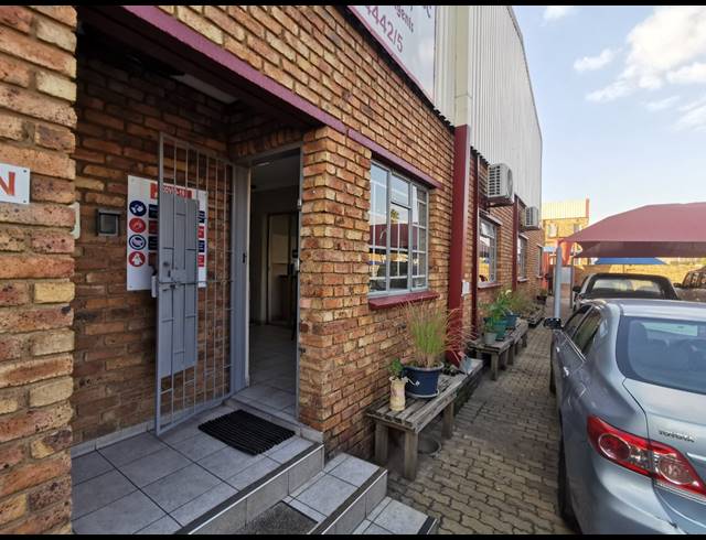 1,500M² FACTORY TO LET IN WADEVILLE
